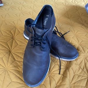 Black leather Toms size 11 (Navi dress shoes)